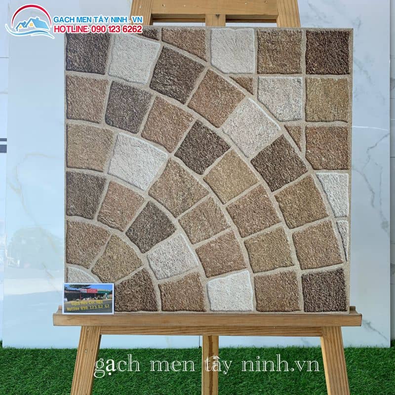 mẫu gạch sân vườn 50x50 vân đá nâu đỏ